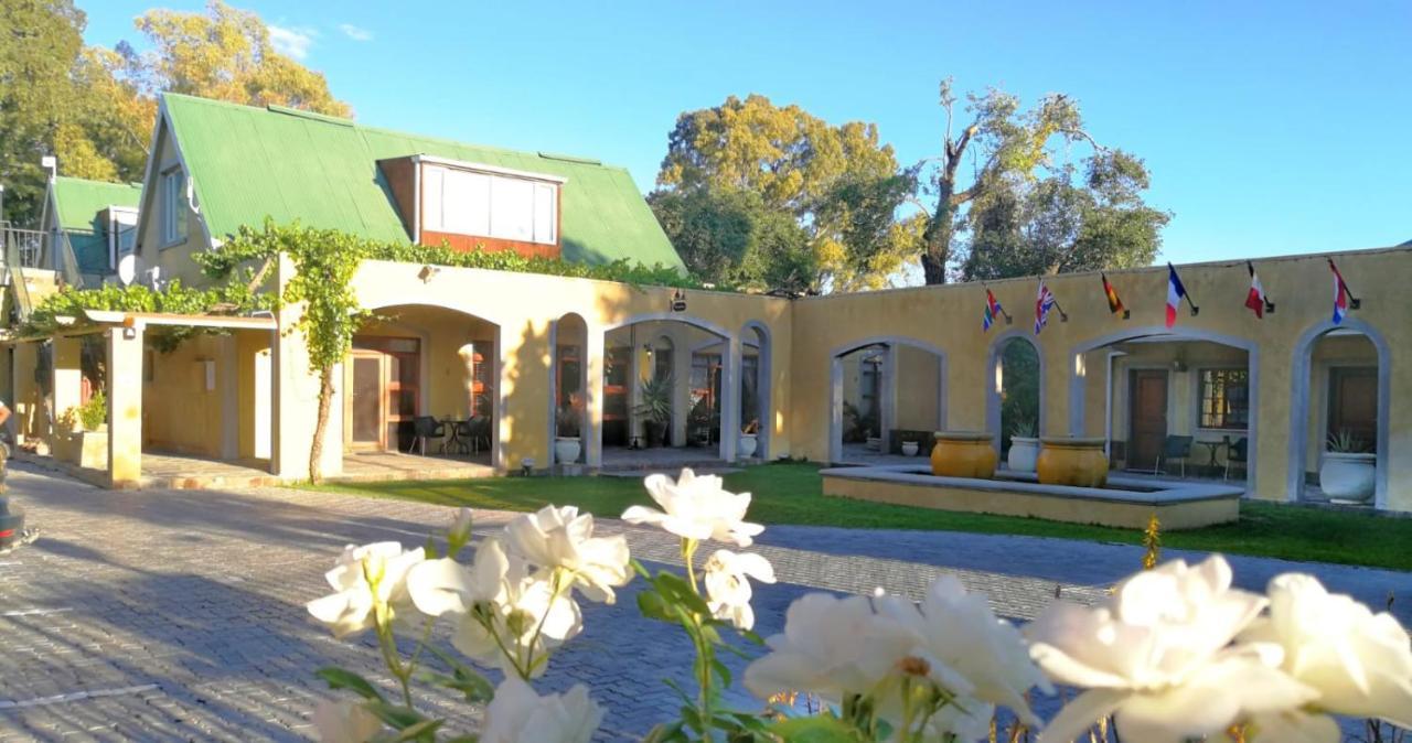 17 On Bird Guest House Бофорт Уест Екстериор снимка