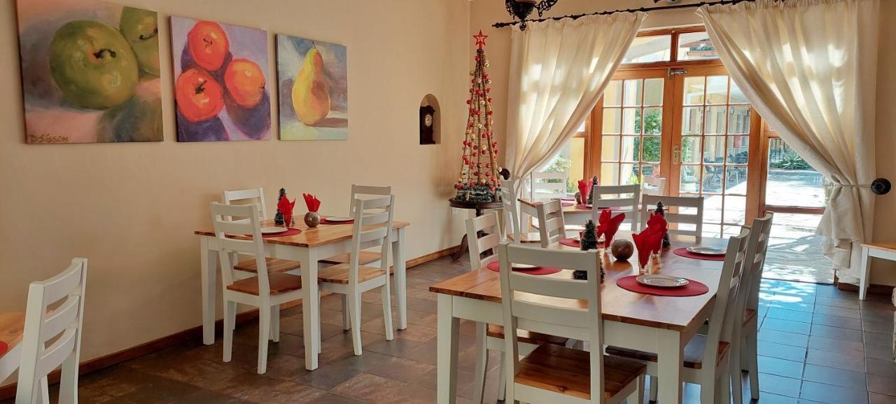 17 On Bird Guest House Бофорт Уест Екстериор снимка