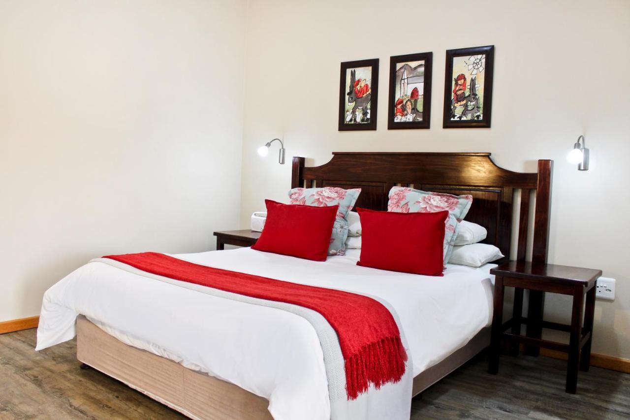 17 On Bird Guest House Бофорт Уест Екстериор снимка